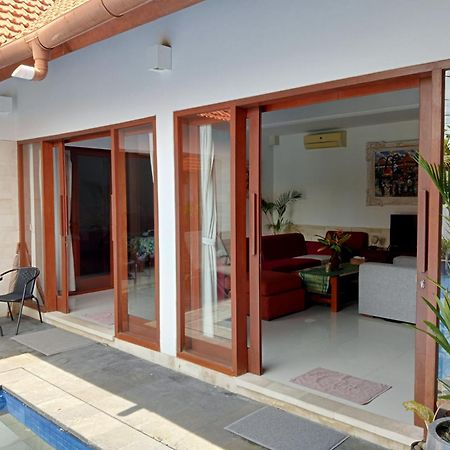 Pondok Indah Villa Ujung Luaran gambar
