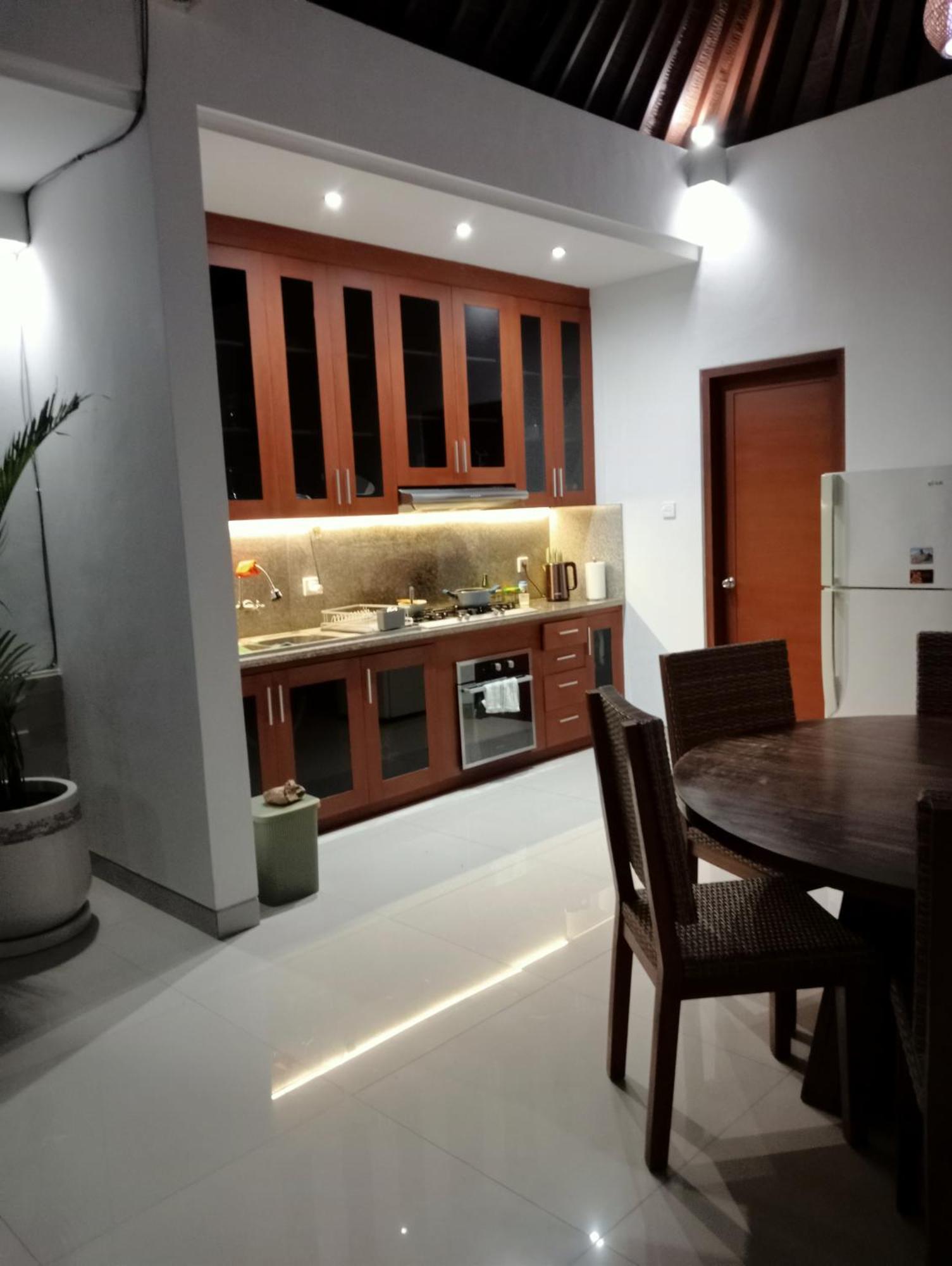 Pondok Indah Villa Ujung Luaran gambar