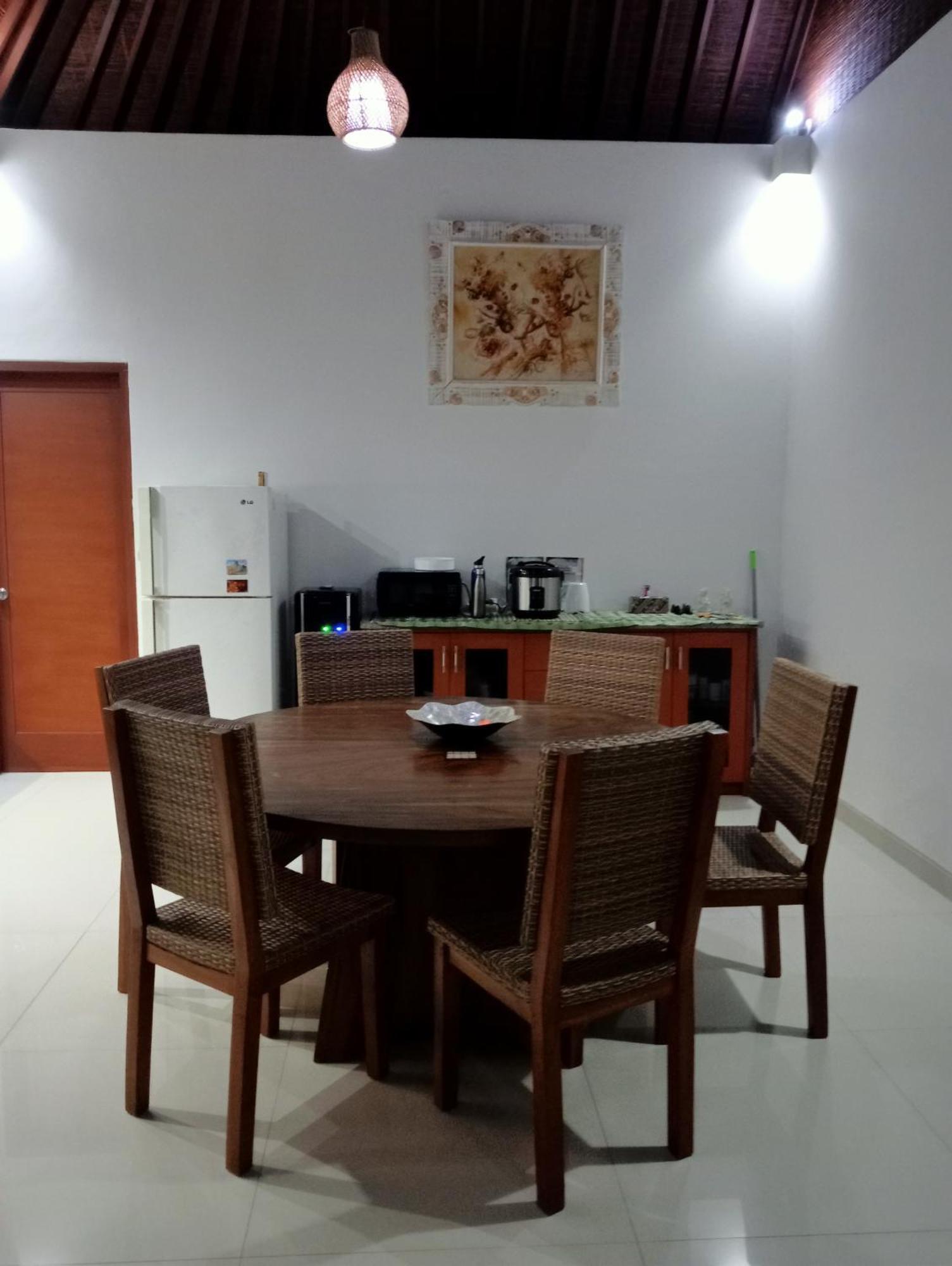 Pondok Indah Villa Ujung Luaran gambar