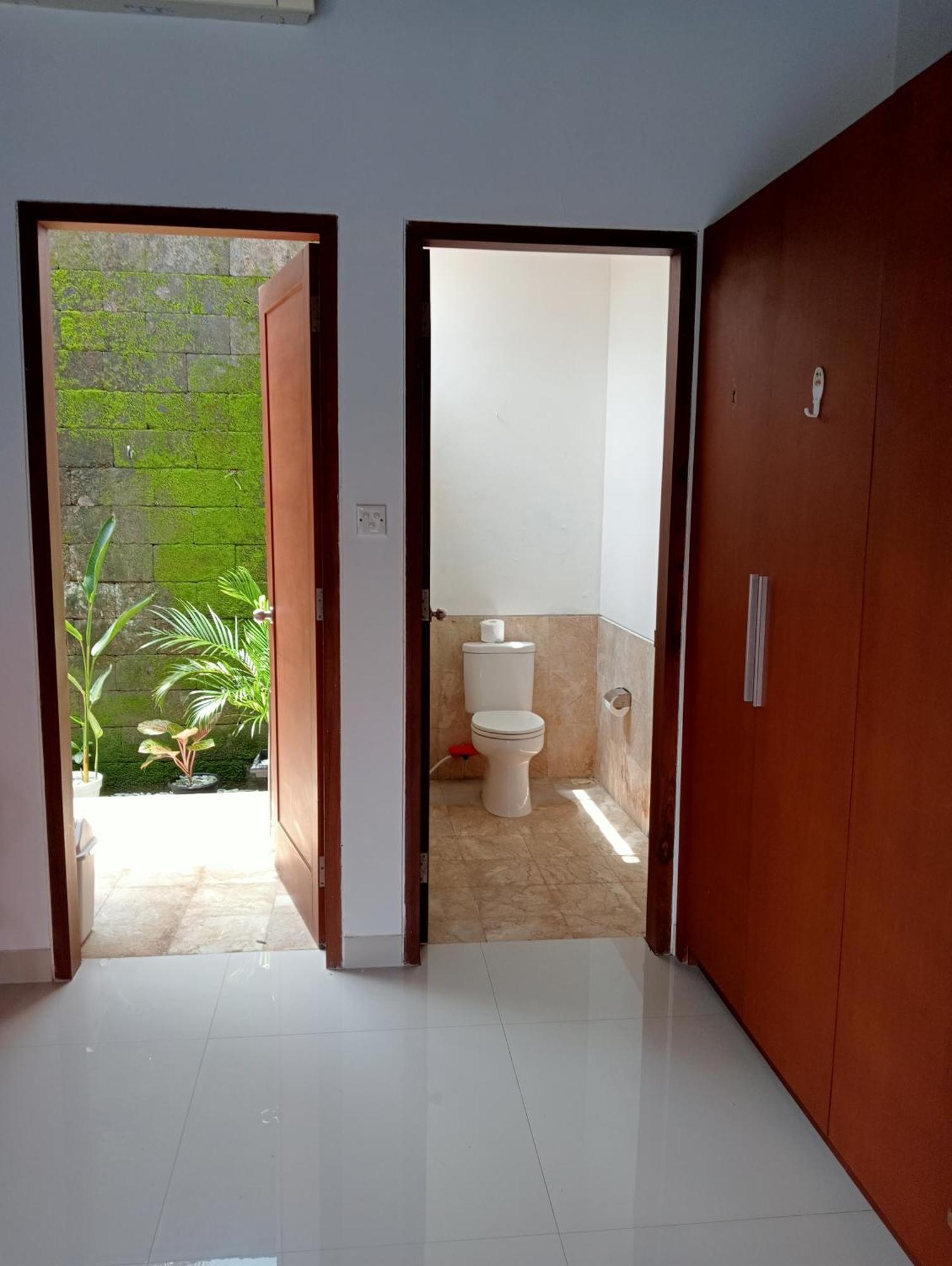 Pondok Indah Villa Ujung Luaran gambar