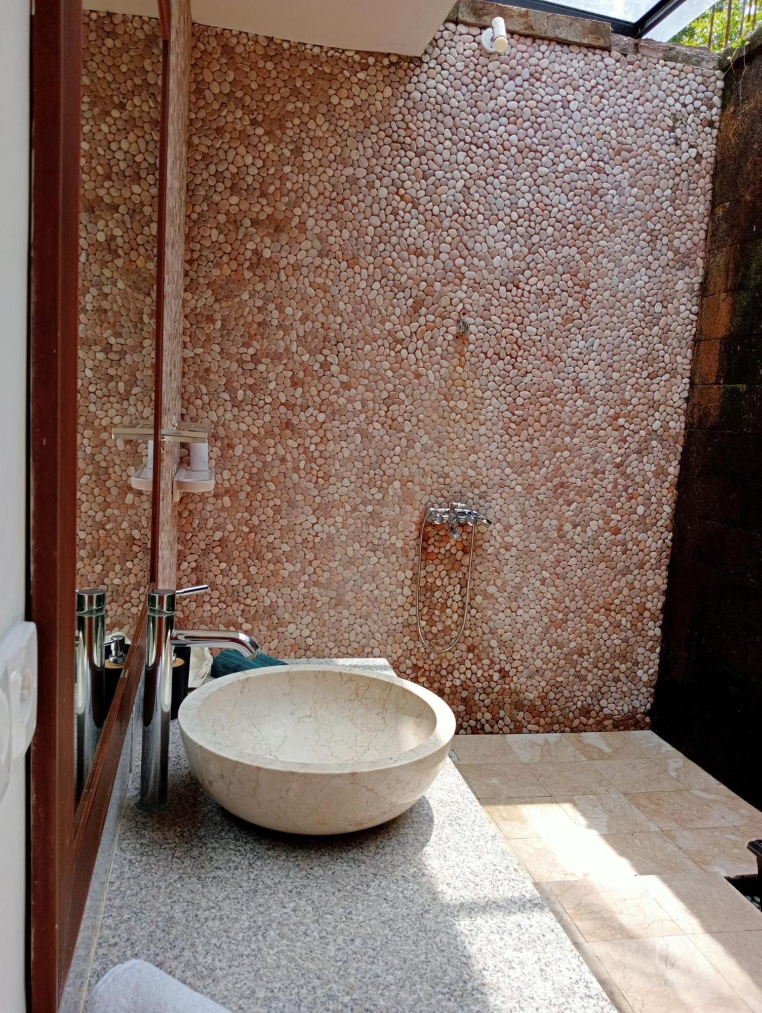 Pondok Indah Villa Ujung Luaran gambar