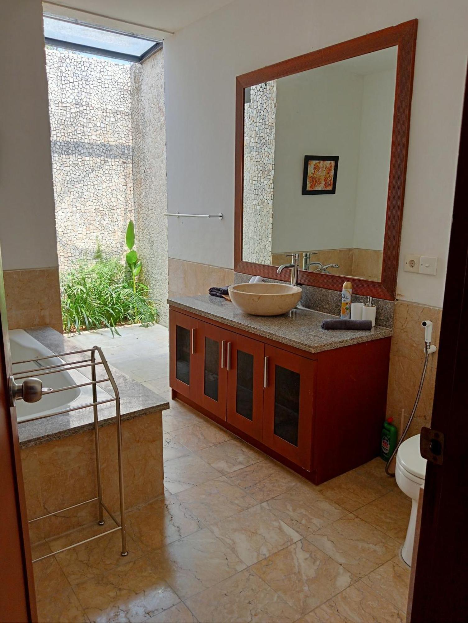 Pondok Indah Villa Ujung Luaran gambar