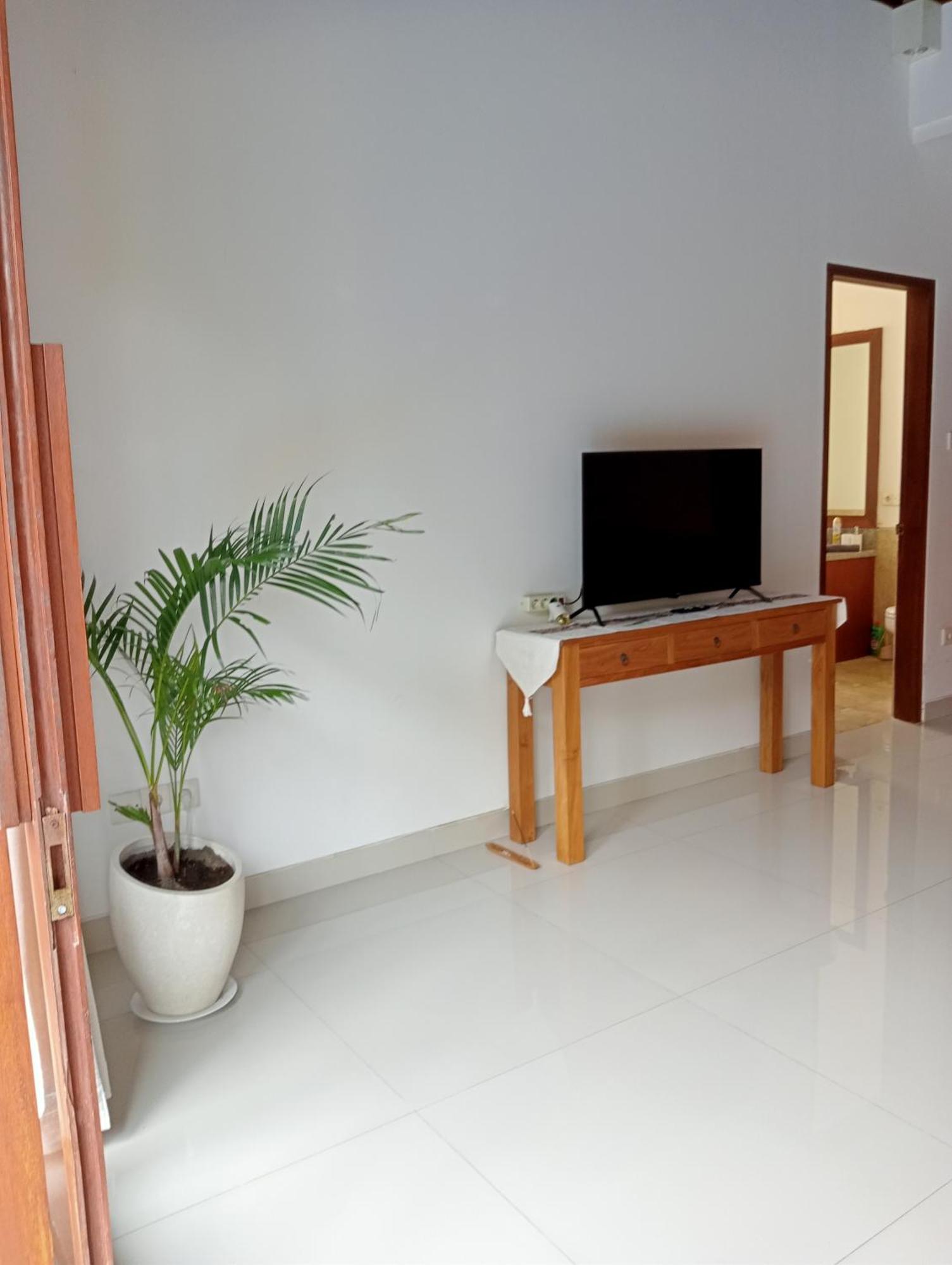 Pondok Indah Villa Ujung Luaran gambar