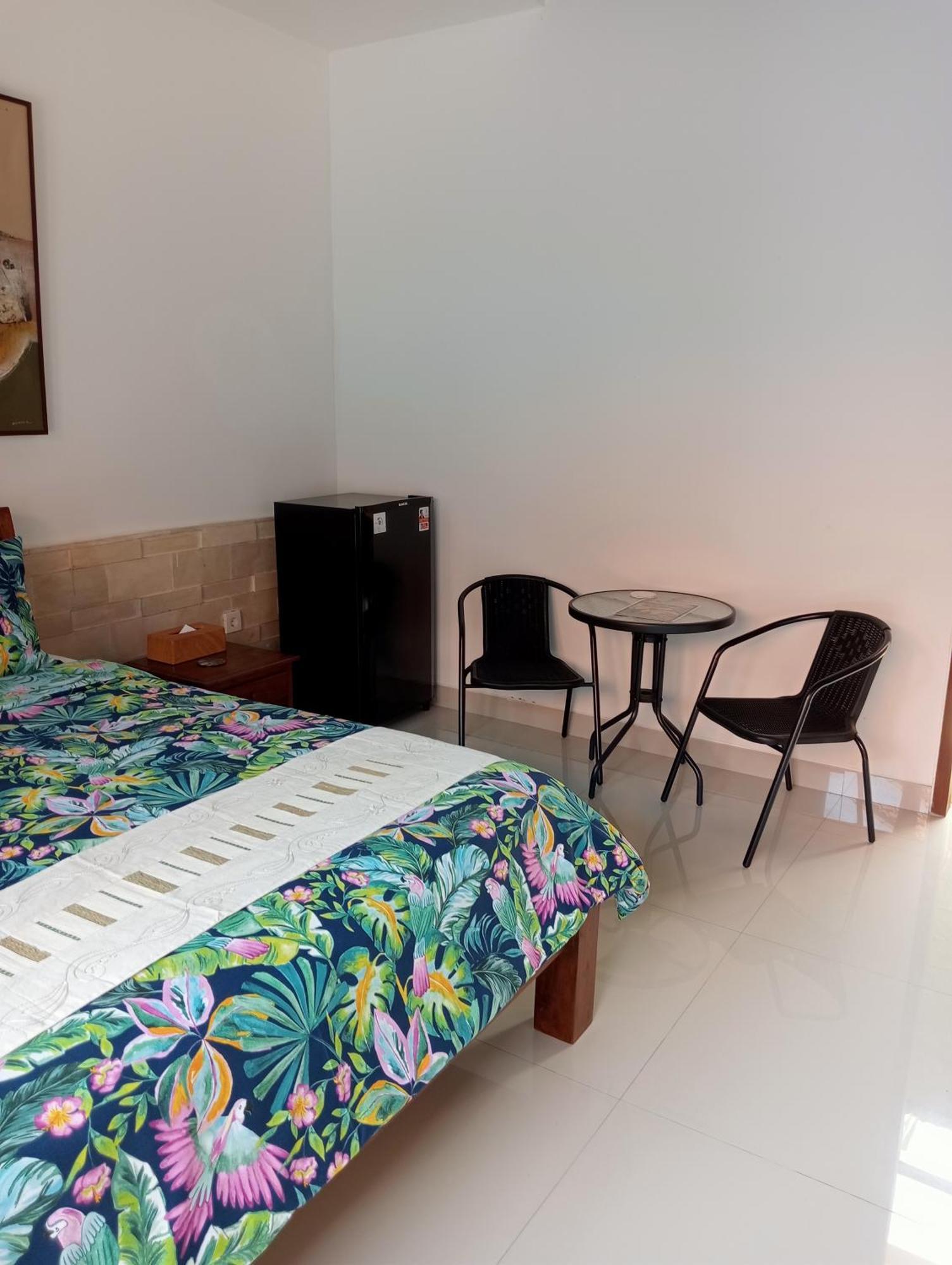 Pondok Indah Villa Ujung Luaran gambar