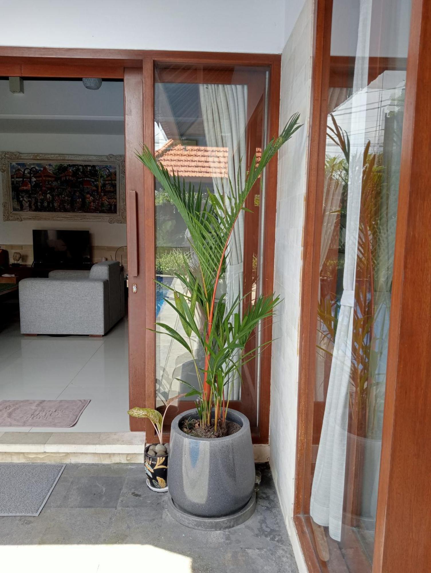 Pondok Indah Villa Ujung Luaran gambar