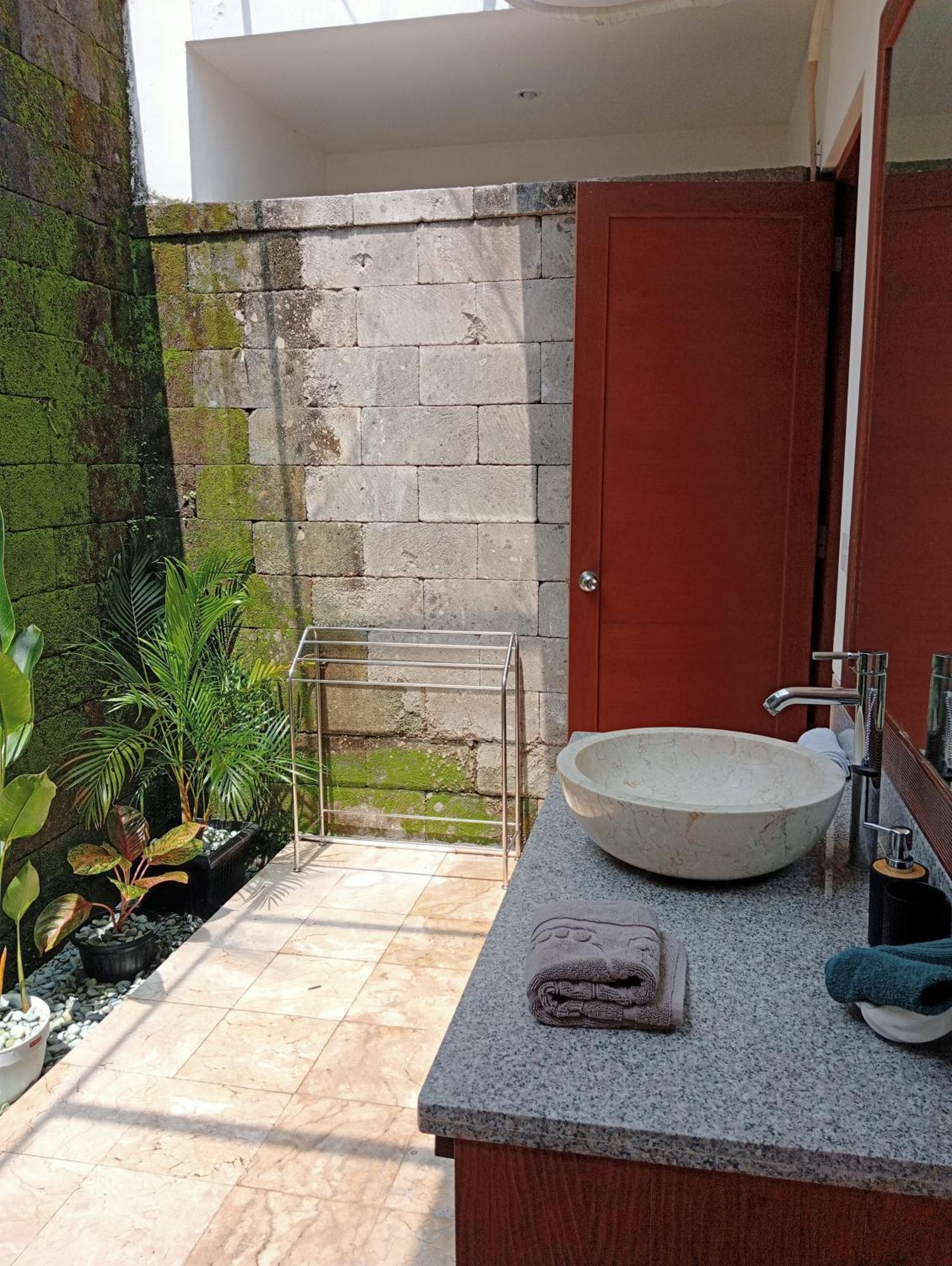 Pondok Indah Villa Ujung Luaran gambar