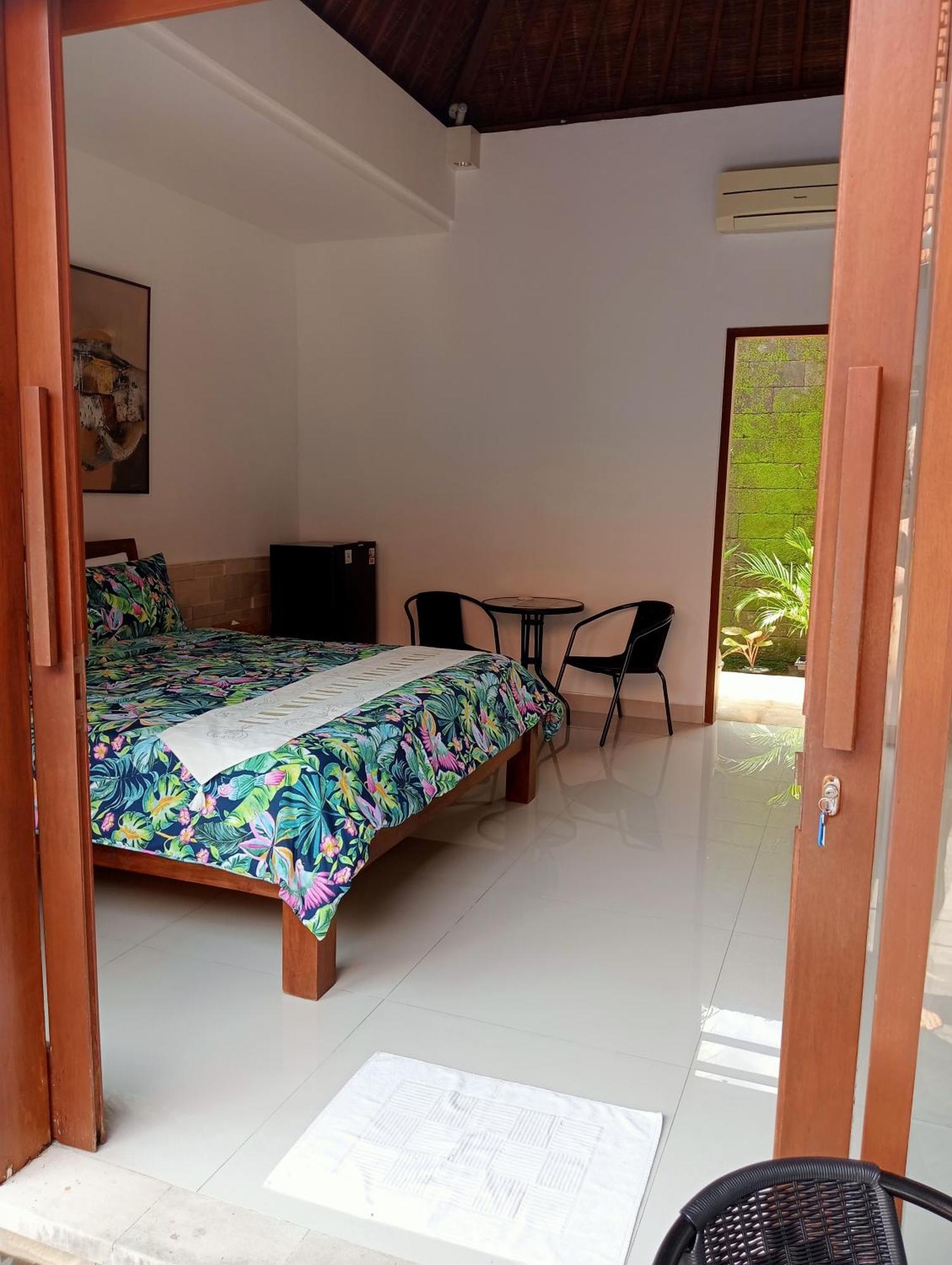 Pondok Indah Villa Ujung Luaran gambar