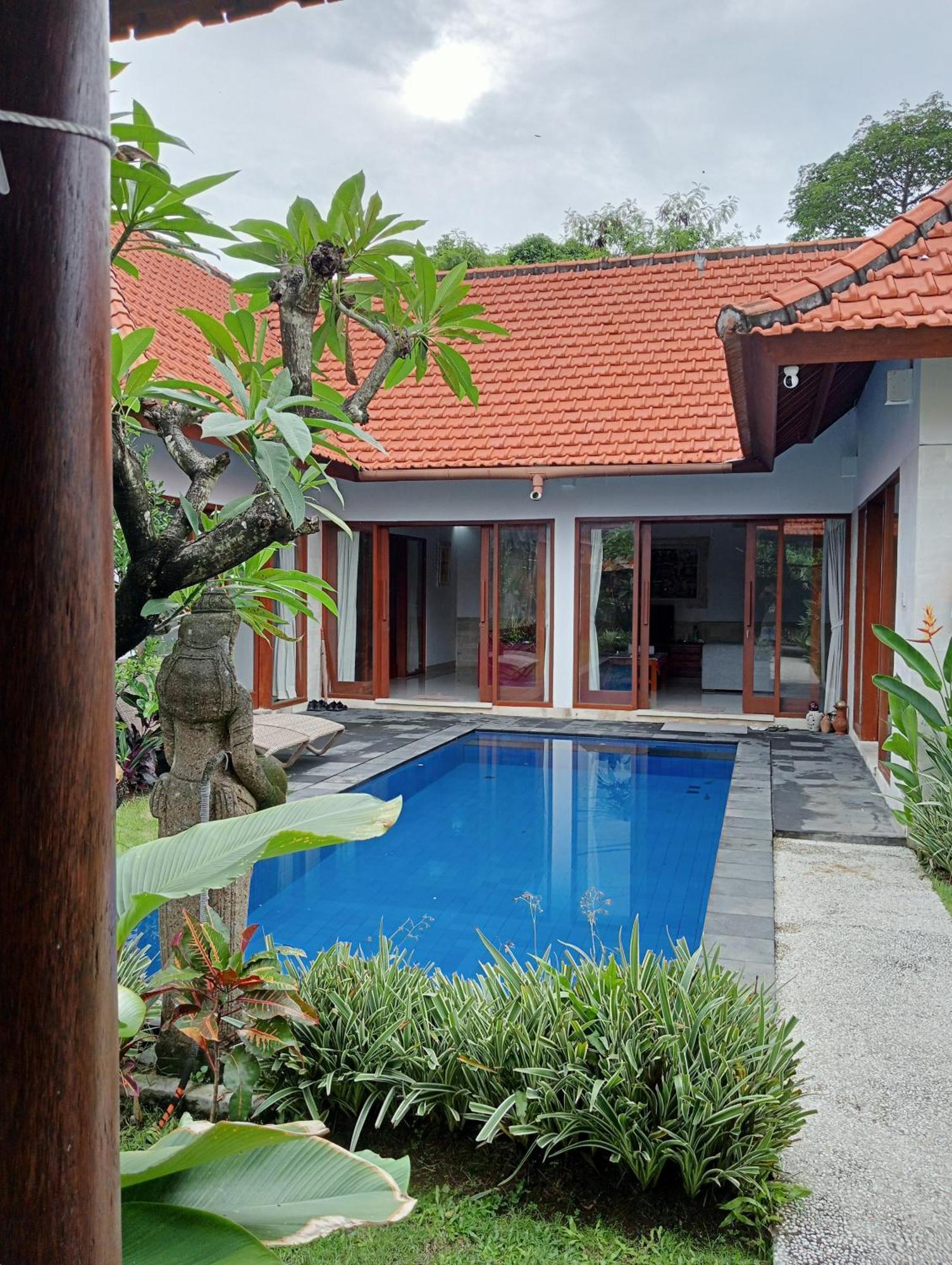 Pondok Indah Villa Ujung Luaran gambar