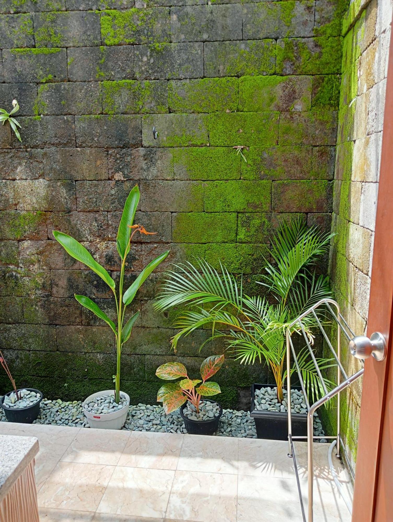 Pondok Indah Villa Ujung Luaran gambar